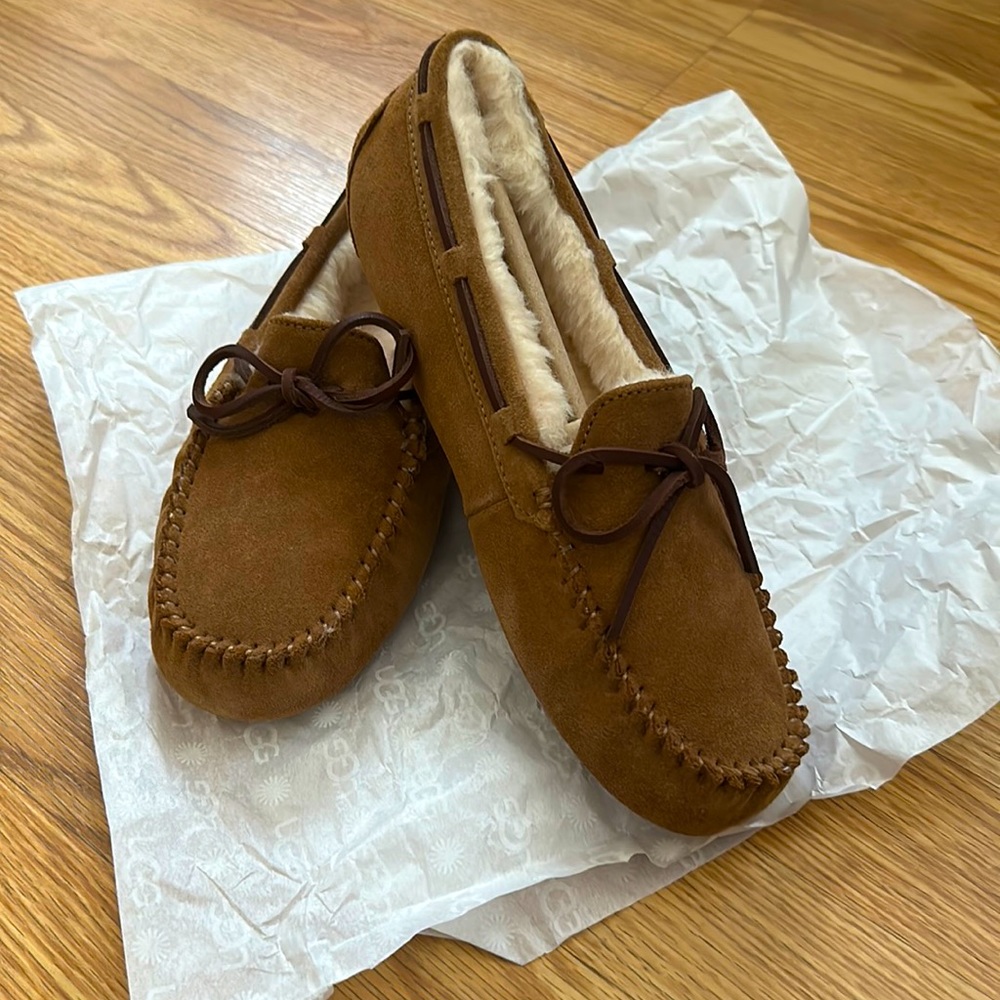 Ugg Women’s Dakota Moccasins